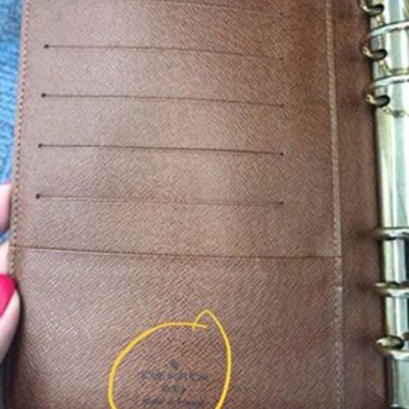 AUTHENTIC LOUIS VUITTON MEDIUM RING AGENDA COVER - Picture 3 of 16